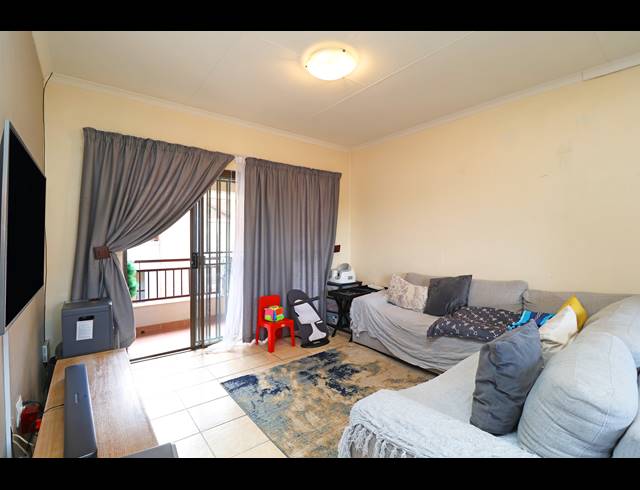 2 BEDROOM APARTMENT FOR SALE IN RANDPARK RIDGE